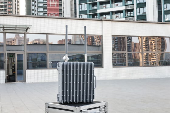 comprar Spoofer de Drone GNSS de Longo Alcance (5–20 km) | Engano de Navegação de Precisão | Transmissão de Sinal GNSS Falso para Sistemas Antidrone de Fuga e Aterrissagem Forçada Fabricação em linha