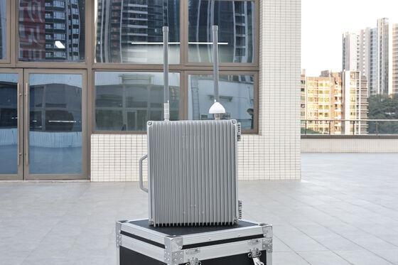 comprar 13-22 Bandas de frequência Spoofer de drones de longo alcance com alcance personalizável de 5 km-20 km e dispositivo de engano GNSS à prova d'água IP65 para sistemas anti-drones Fabricação em linha