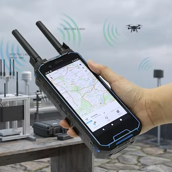 comprar Detector de drones portáteis com protocolo de detecção de espectro UAV Análise Reconhecimento de identificação remota e rastreamento de trajetória em tempo real até 3 km de distância Fabricação em linha